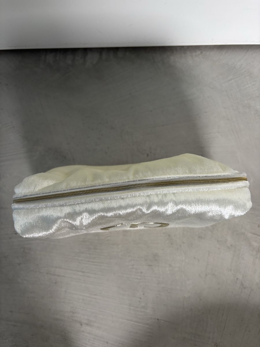 Dior Custodie per cosmetici: Dior Necessaire Perle – Nuovo (secondo la descrizione) da Steinmaur venduto da aly_mhs6 5