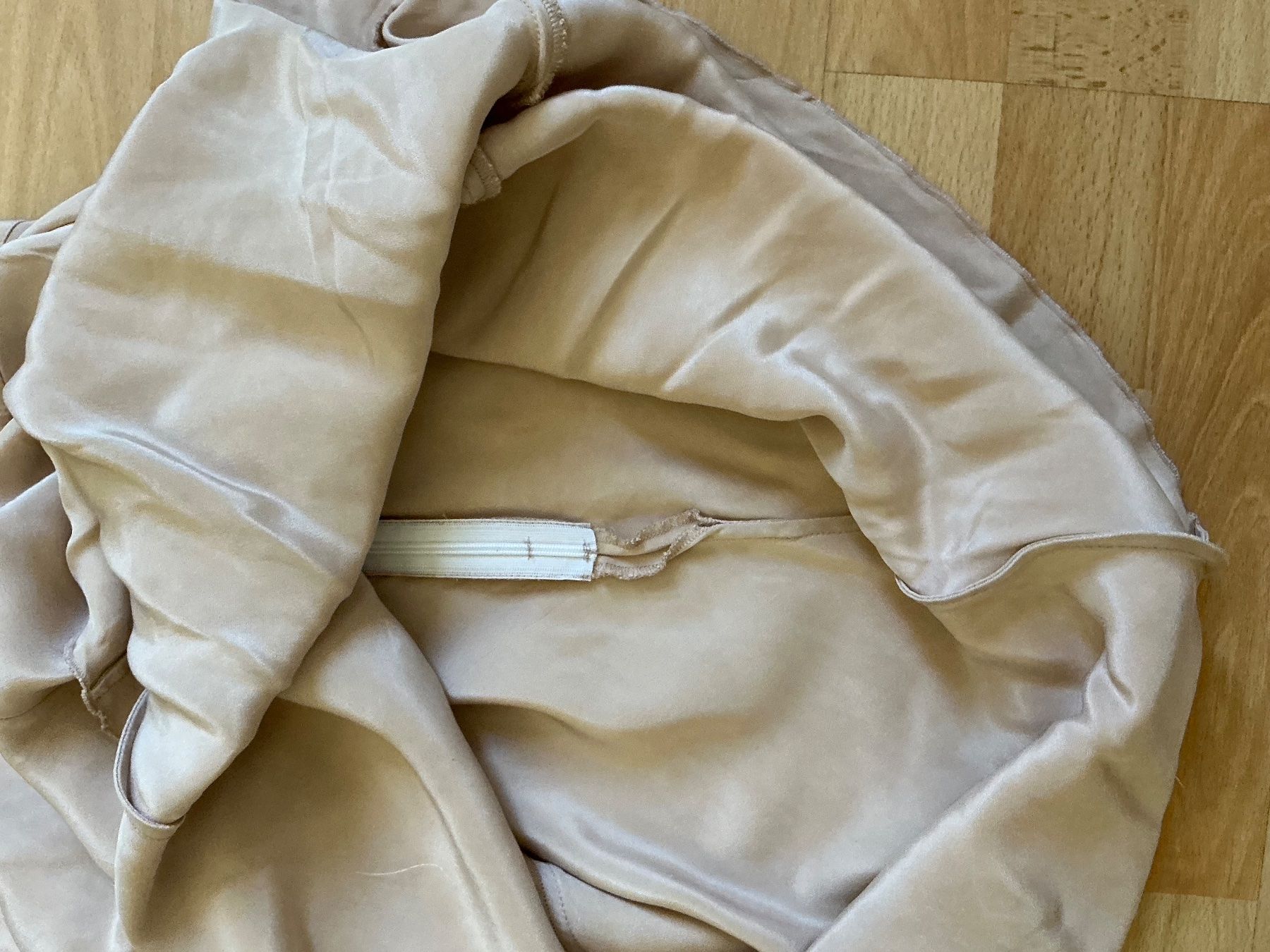 Robes: Kleid – Neuf (Voir description) à St.Gallen par nat_7n75 5