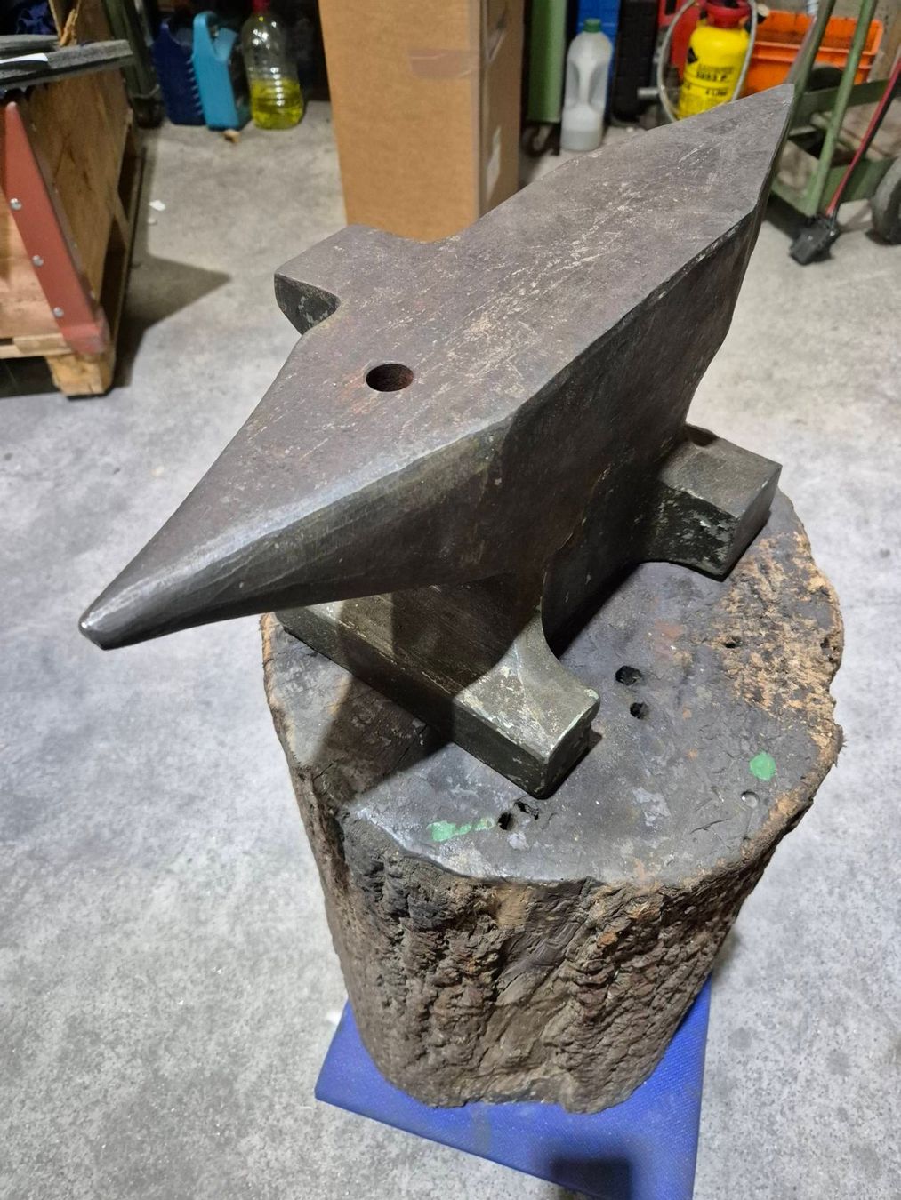 Attrezzi da lavoro: Amboss mit Holzsockel 50cm – Usato da Tägerwilen venduto da geezee20 3