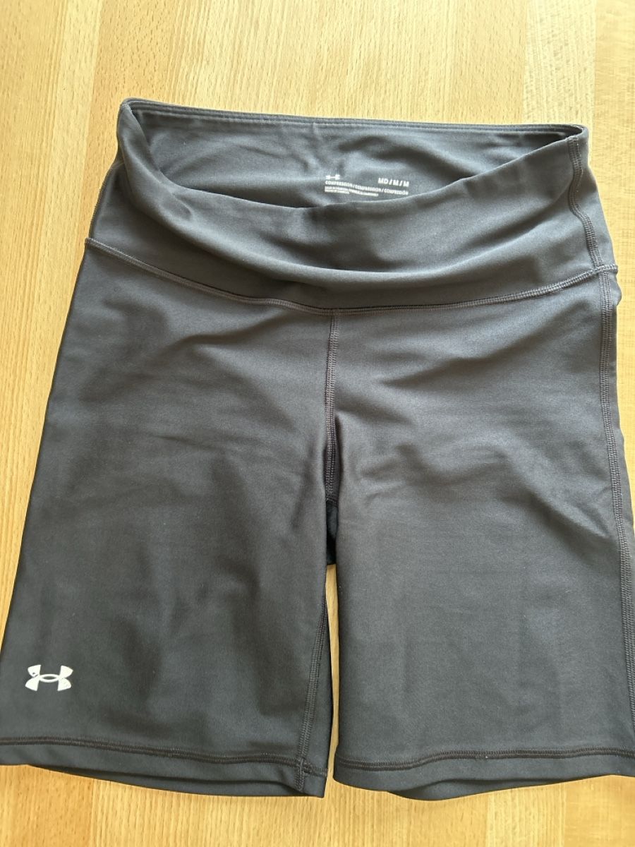 Under Armour Leggings: kurze Under Armour Tights Grösse M – Gebraucht aus Nänikon von Amerika73