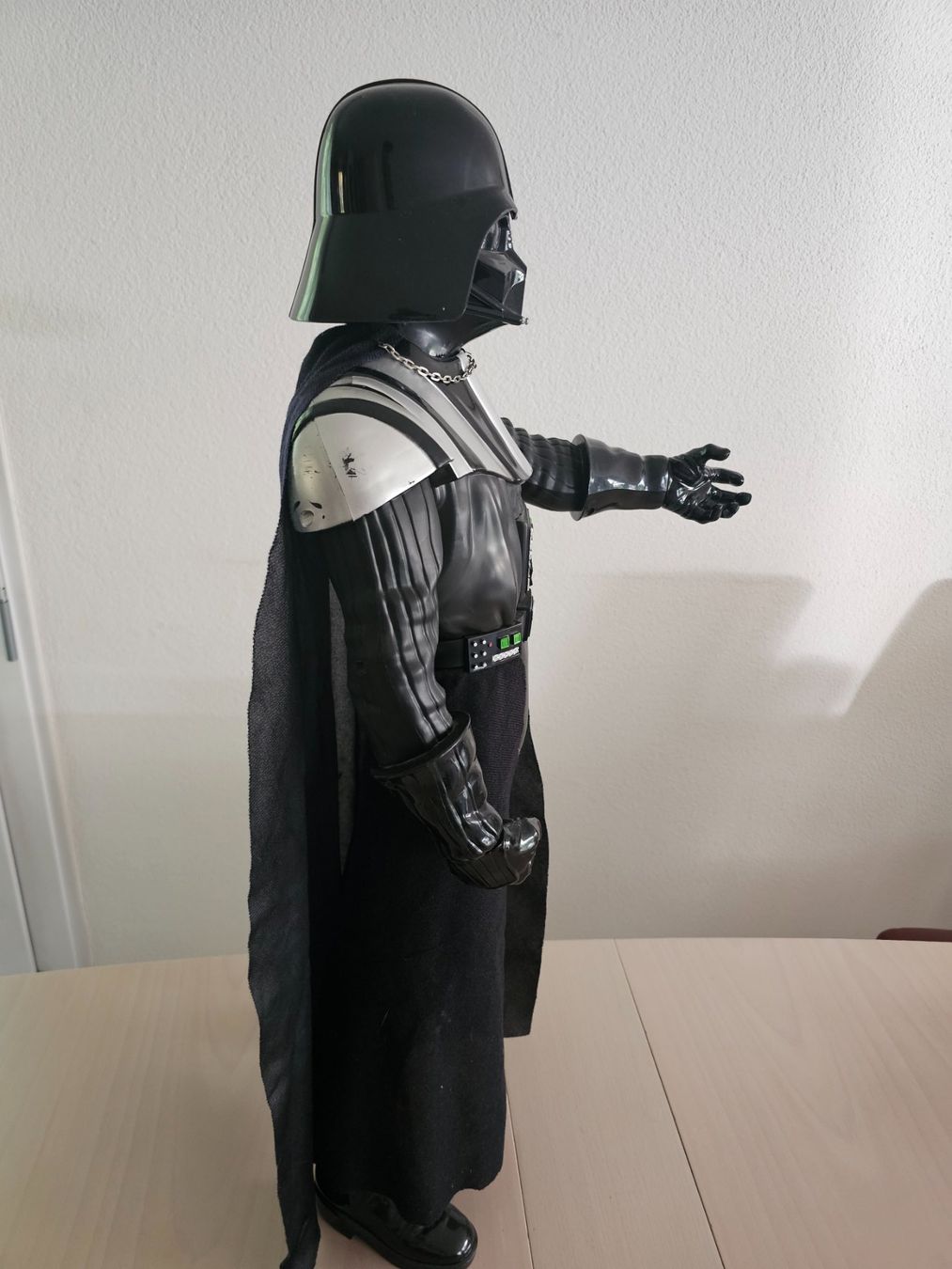 Star Wars Figurines: Star Wars Darth Vader Figur ca. 80cm gebraucht – D'occasion à Ehrendingen par flo_7z8d 1