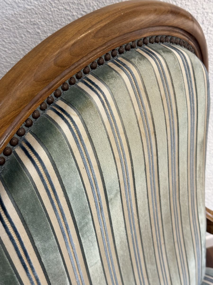 Poltrone: Voltaire-Sessel / Fauteuil im Louis-Philippe-Stil, Nussbaum – Usato da St. Erhard venduto da nano9 3
