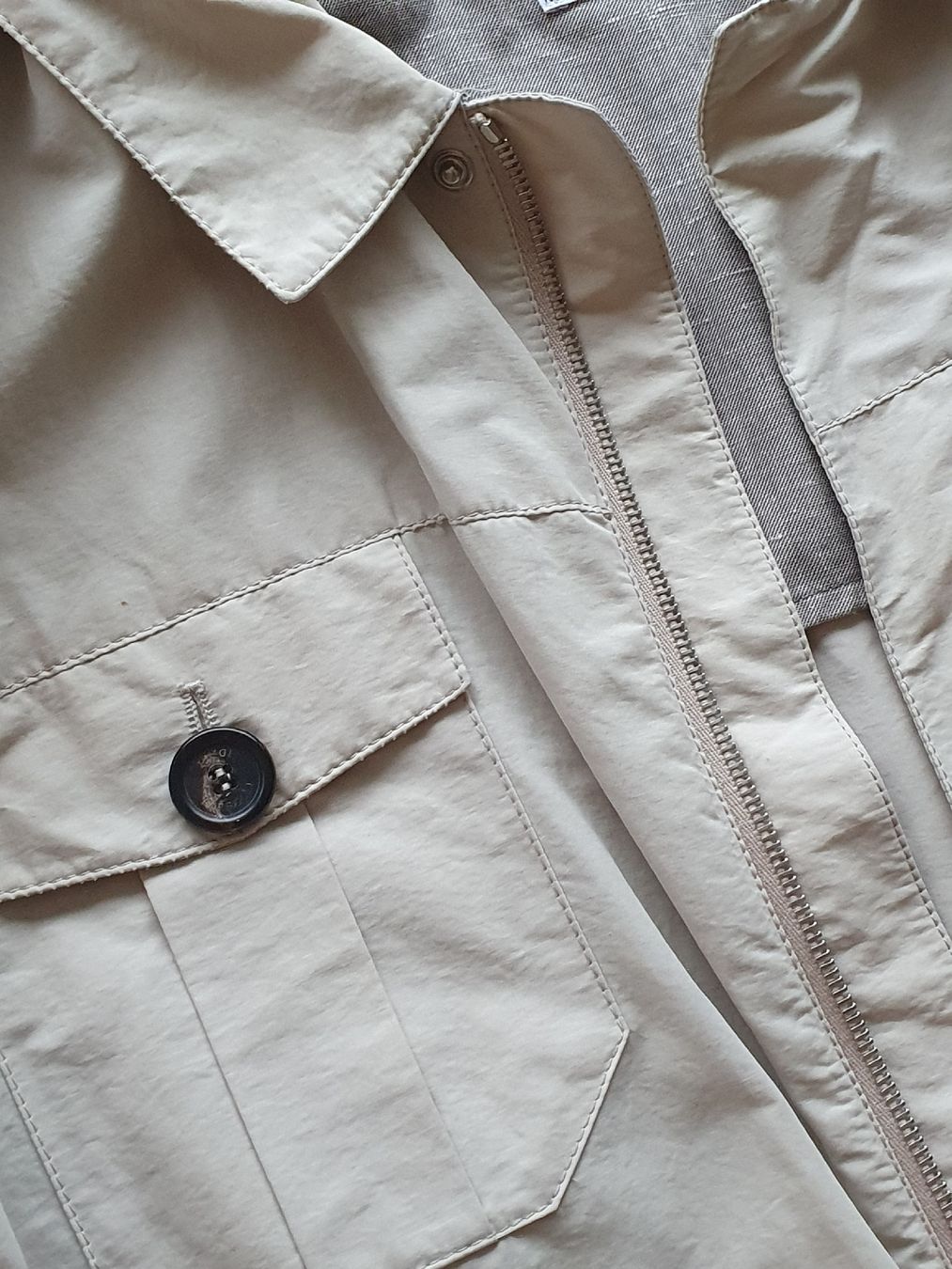 Jacken: Schöne Übergangsjacke Beige – Gebraucht aus Luzern von Alles15stutz 3