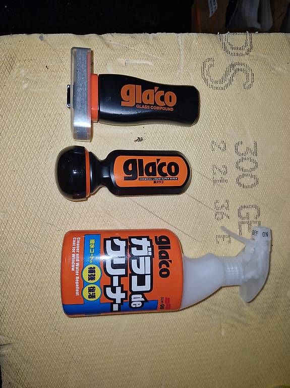 Produits d'entretien: Glaco Glas Compound und Super Wiper Set neu – D'occasion à Wald ZH par mcbento 1