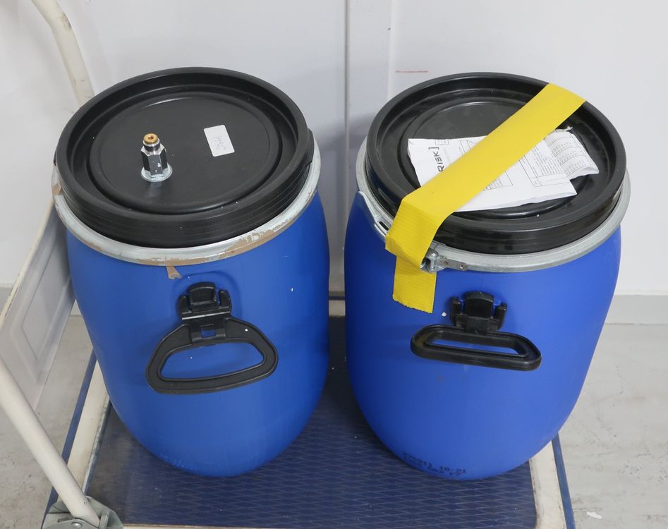 2 Fässer Notfall Dinkel a 30L Kaufen auf Ricardo