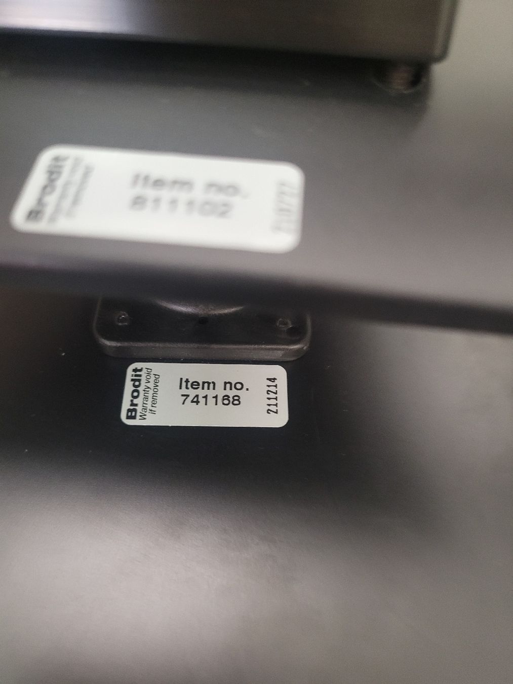 Staffa per monitor: 2x Tablet Halterungen  – Usato da Steffisburg venduto da Volvo_Cars_Thun 4