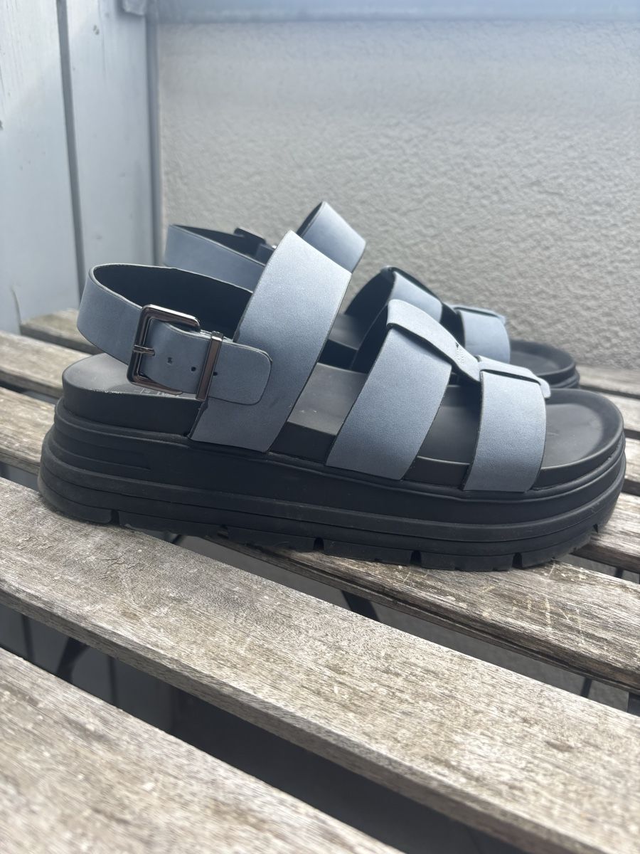 Next Scarpe da donna: Plateausandalen von Next Grösse 41 Gothic Style – Nuovo (secondo la descrizione) da Brugg AG venduto da ann_stf7 2