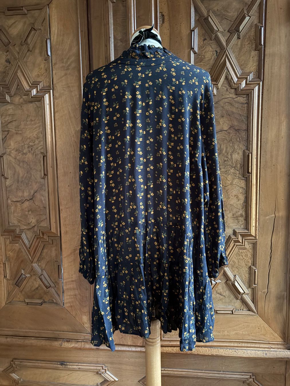 Vestiti: Kleid  Größe: L Material: 100 % Viskose – Usato da Interlaken venduto da Bona55 5