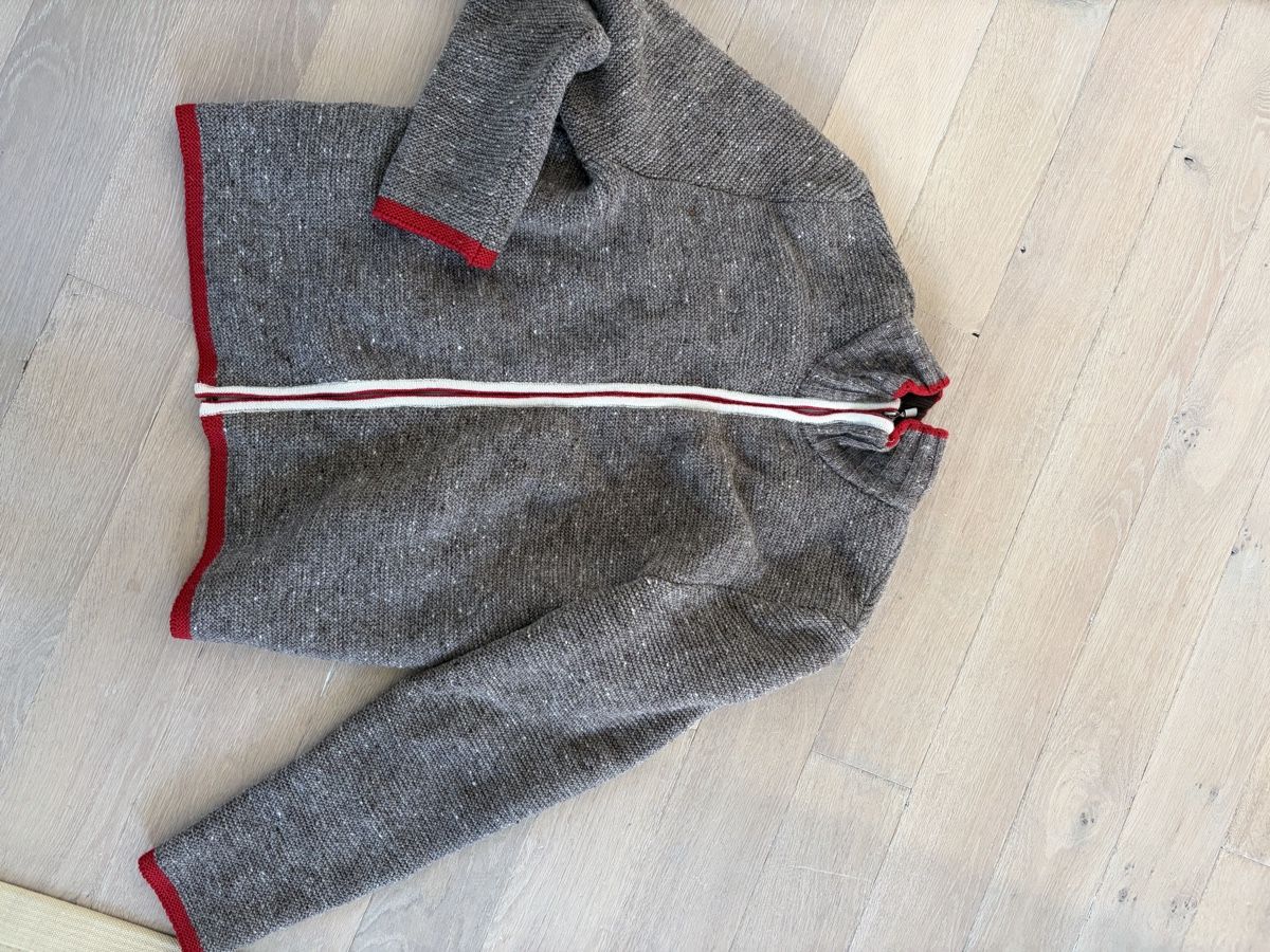 Vestes: Strickjacke – D'occasion à Meilen par Jeannine73