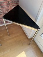 USM Ecktisch schwarz mit Metallbeinen gebraucht Zustand