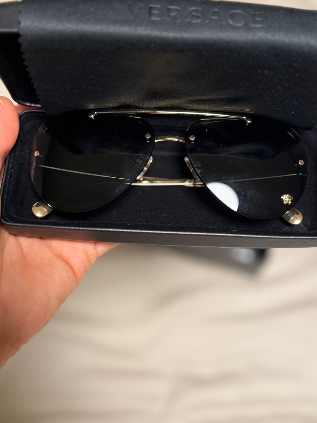 Versace Occhiali & Lenti: Original Versace Brille Schwarz/Gold – Nuovo (secondo la descrizione) da Stäfa venduto da ana_6dqc 9