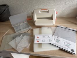 Stanz und Prägemaschine A4