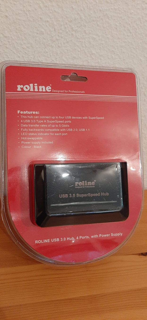 Dlink Hub & Switch: Verkaufe D - Link Switch und roline - Hub, beides neu – Nuovo e nell'imballaggio originale da Wiesendangen venduto da pau_56xn 1