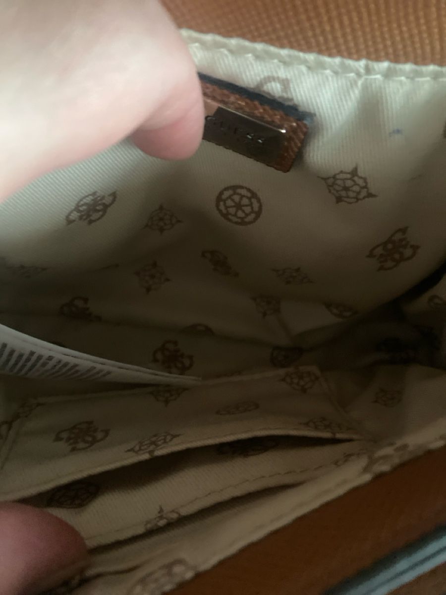 Guess Taschen für Damen: Borsa Tracolla Guess – Gebraucht aus Buchs ZH von Micki1982 2