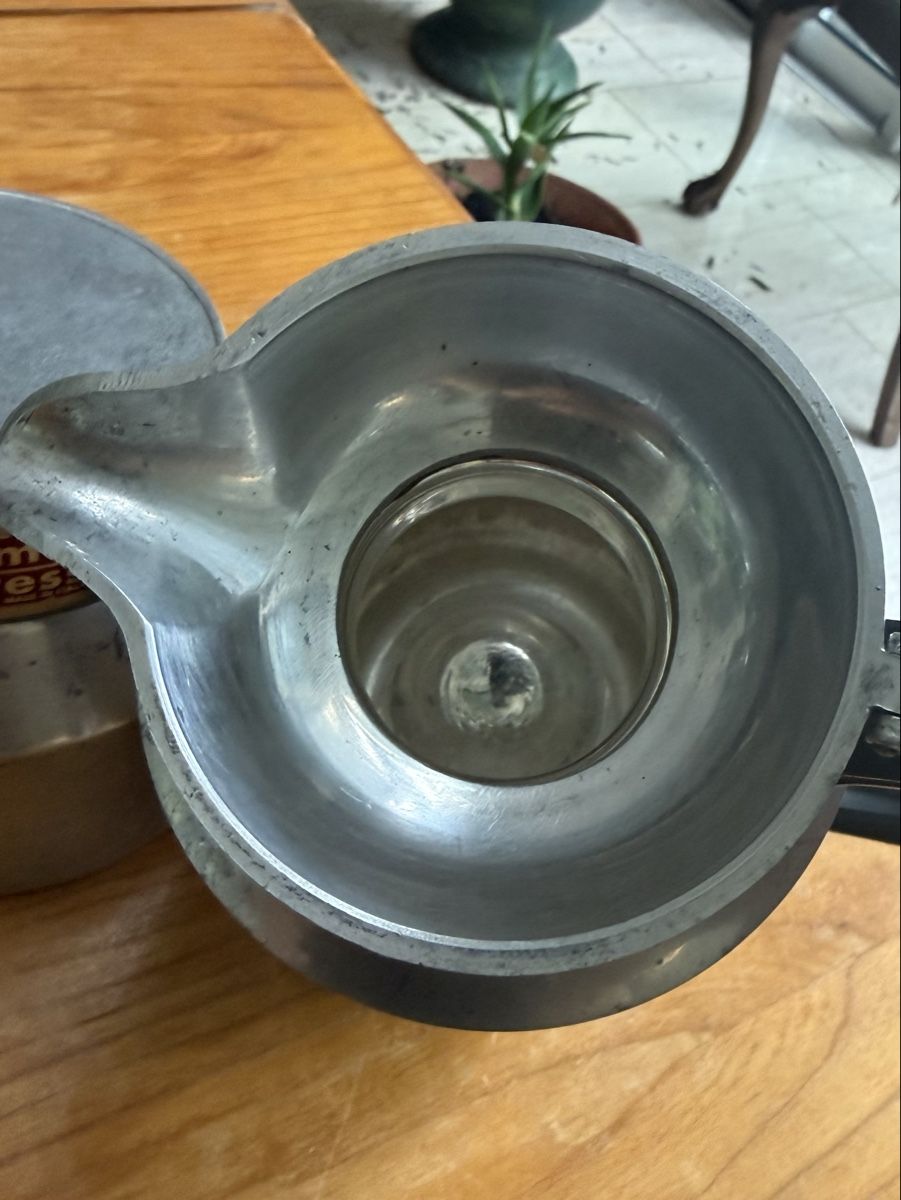 Macchine per caffè & Macchine per espresso: Cafetière ancienne  – Usato da Vésenaz venduto da NORA1325 2