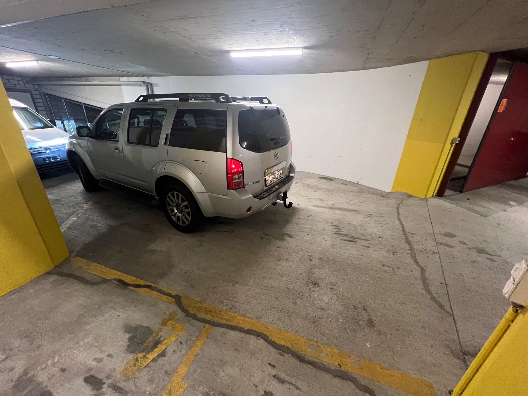Nissan Automobili: Nissan Pathfinder 2.5 – Usato da Zürich venduto da KronossonorK 3