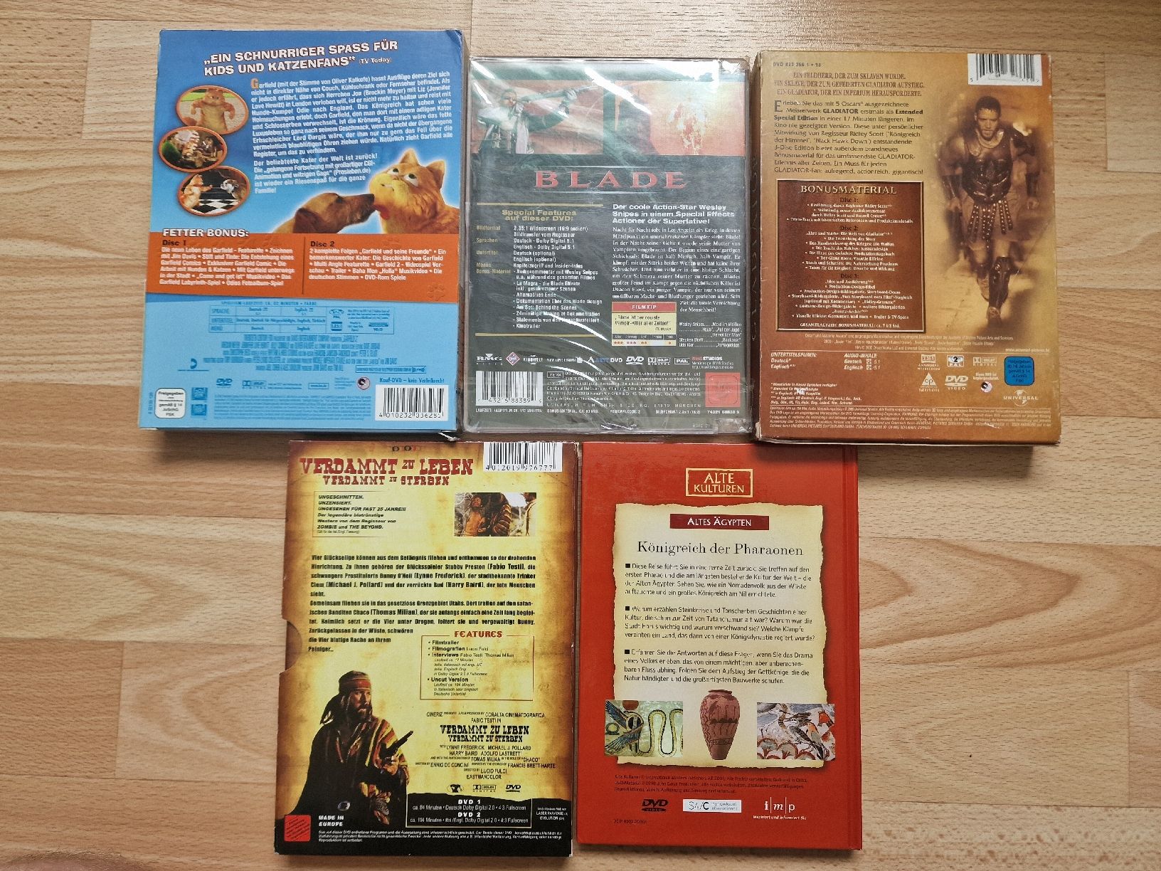 Tutti i DVDs: DVD Collection Special Editions Garfield 2, Blade, Gladiator – Usato da Fahrwangen venduto da luk_bhw7 1