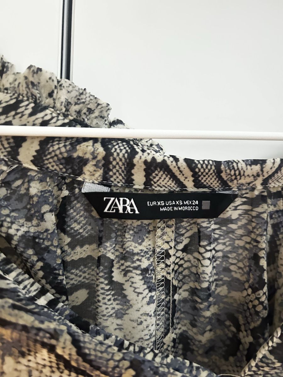 Zara Camicette: Zara Bluse, Schlangenmuster – Usato da Uster venduto da alin13e 3