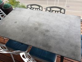 Grosser Outdoor-/Balkontisch