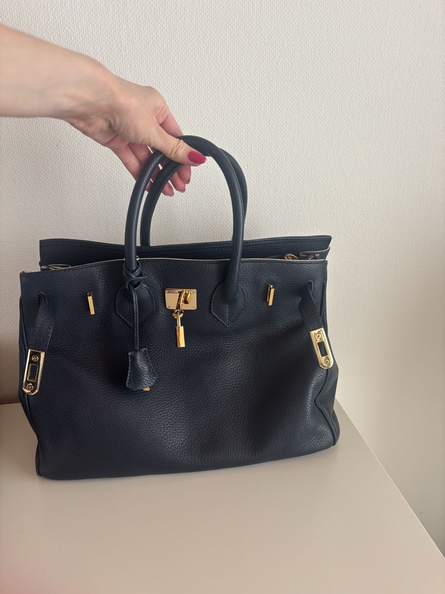 Buti Sacs femmes: Navy blue original Buti bag – D'occasion à Cham par helike 4