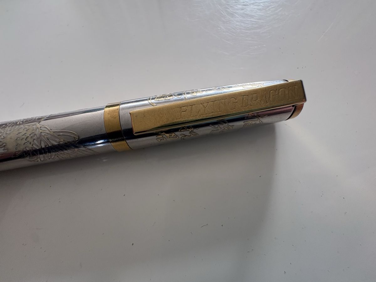 Penna & Evidenziatori: Füllfederhalter in gold und silber farben – Usato da Schlieren venduto da pauley102 5