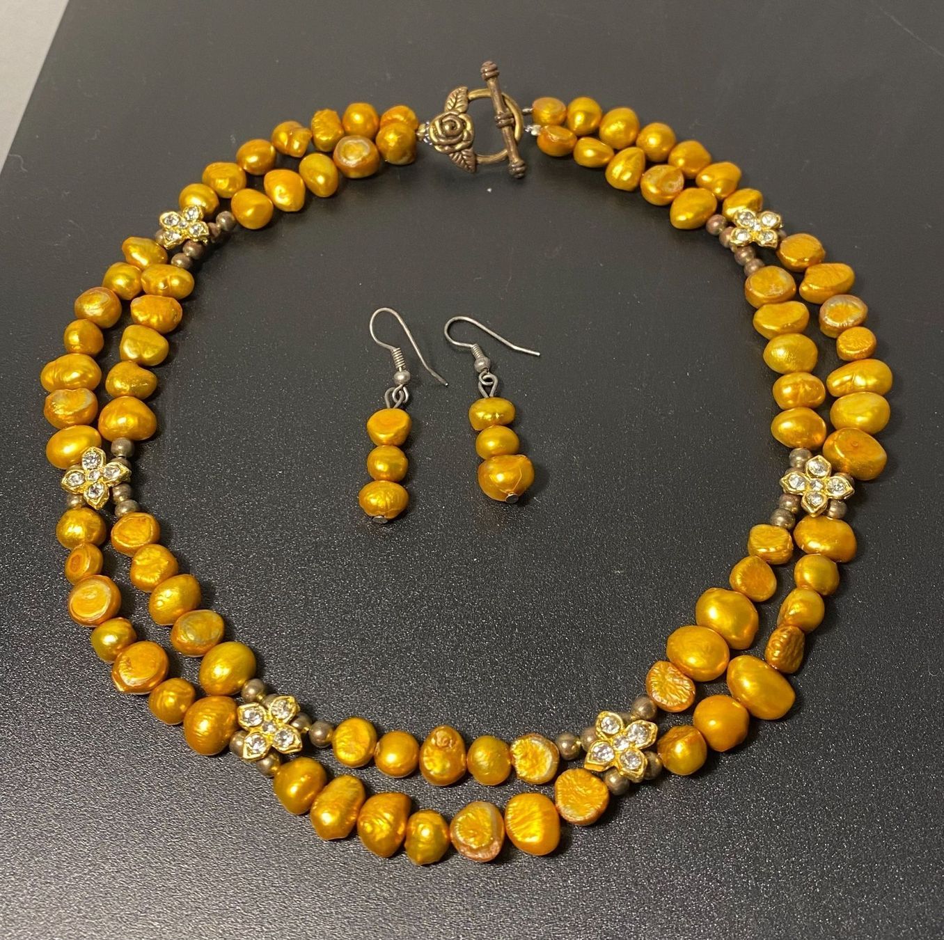 Perlen (unechte): goldene Süsswasserperlen Set NEU – Gebraucht aus Basel von Chili007 1