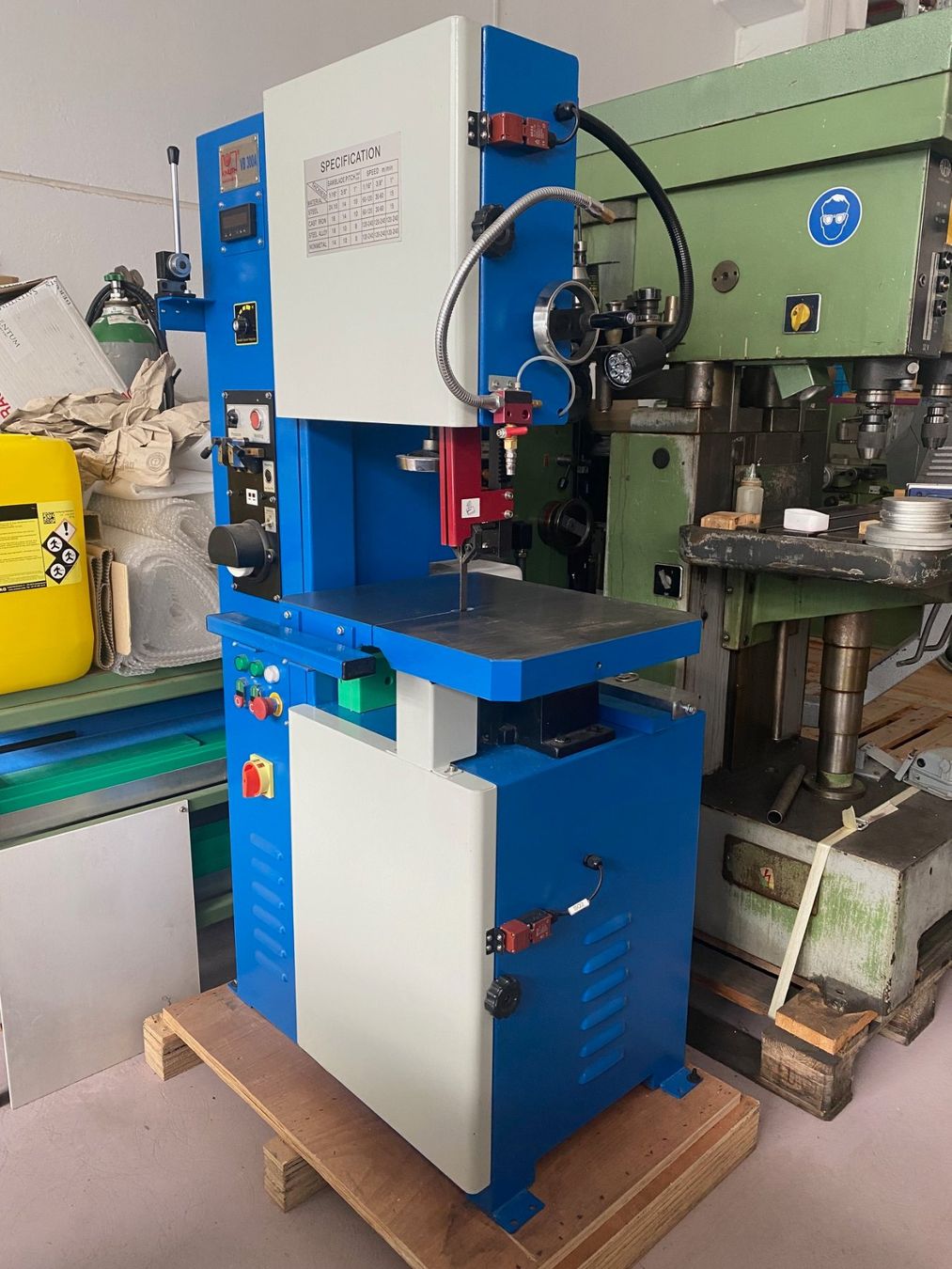 Tutte le macchine: A vendre Scie à Ruban – Usato da sierre venduto da Robyr