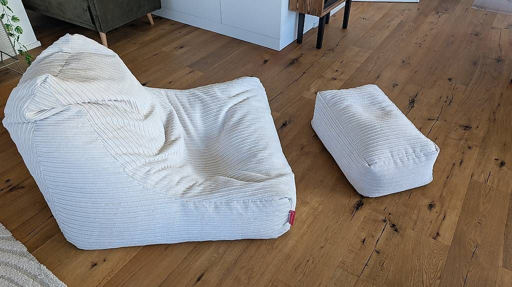 Poltrone: Sitzsack Lounge Sessel mit Sitzhocker - Cord Elfenbein – Usato da Rapperswil SG venduto da Kablambi 1