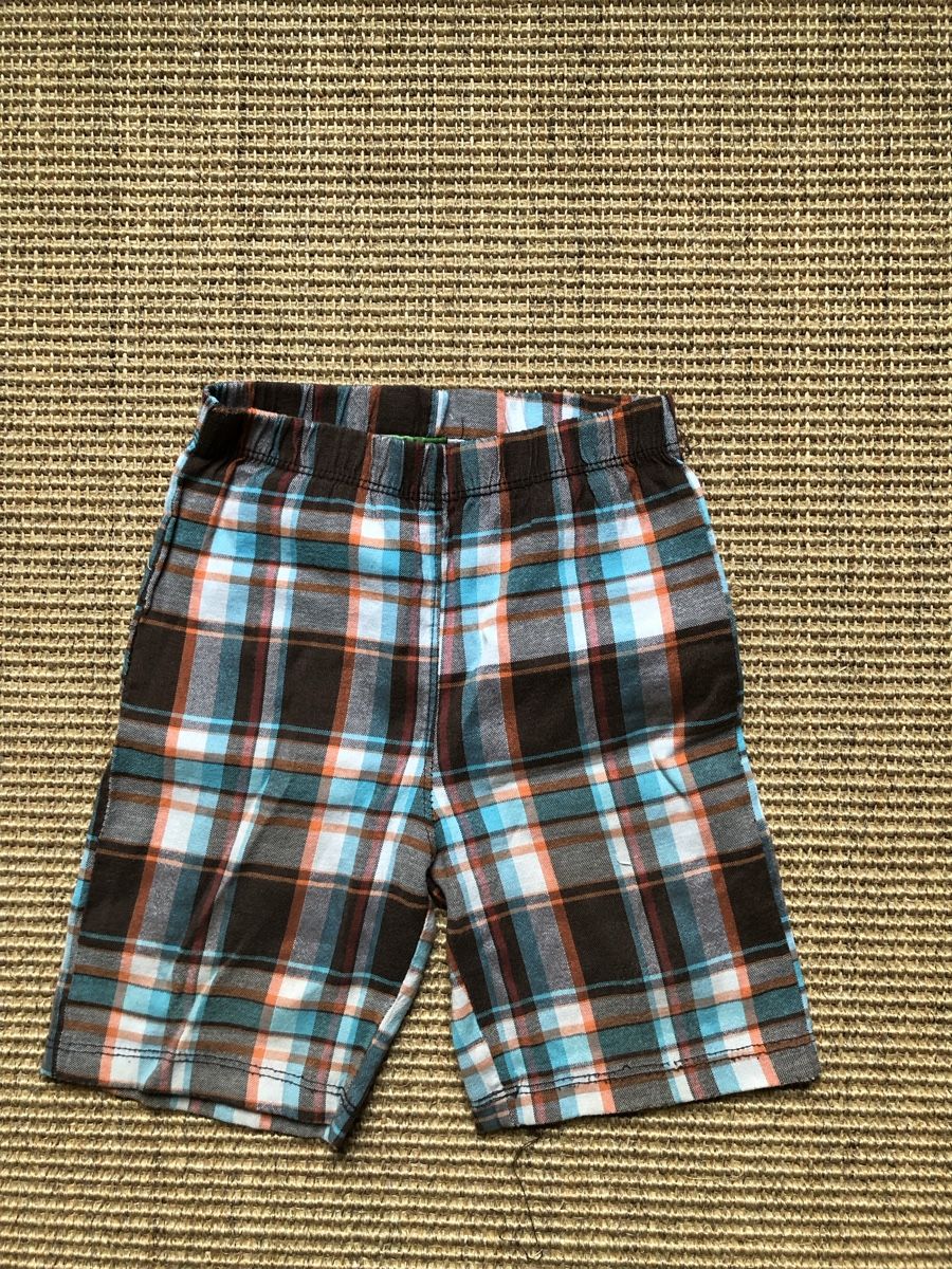 Pantaloni: Kurze karierte Hose ca. Grösse 80 – Usato da Zürich venduto da EliseSchmitz