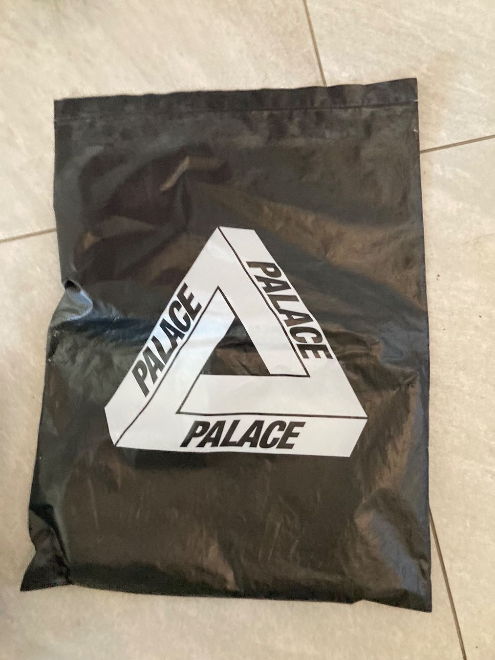 Palace T-shirt: T-Shirt PALACE - M – Nuovo e nell'imballaggio originale da Denges venduto da esi_qf9x 3