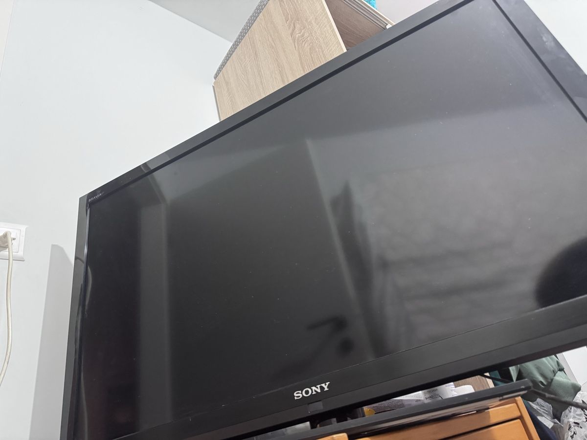 Sony Televisori: Téléviseur Sony Bravia – Usato da Pont-de-la-Morge venduto da fai_jpl2 1