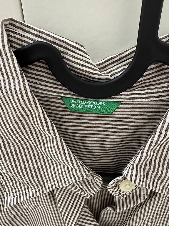 Camicette: Camicia Benetton - righe marroni – Nuovo e nell'imballaggio originale da Chiasso venduto da D.erre 1
