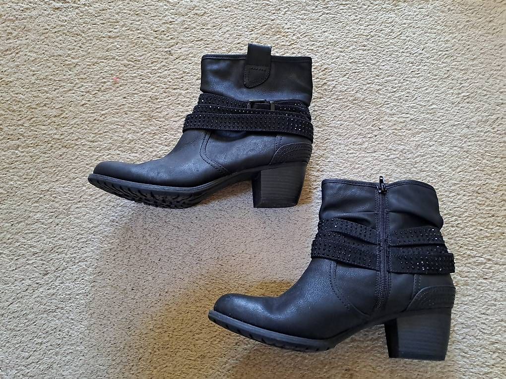 Damenschuhe: Schöne Stiefeletten Gr. 39 – Gebraucht aus Untersiggenthal von Zehni8 2