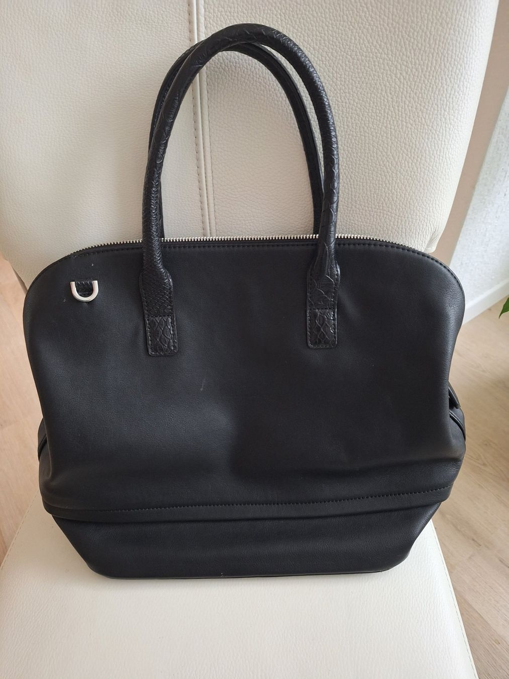 Borse da donna: Fiorelli Handtasche Leder schwarz, neu – Nuovo (secondo la descrizione) da Reinach AG venduto da silver_65 1