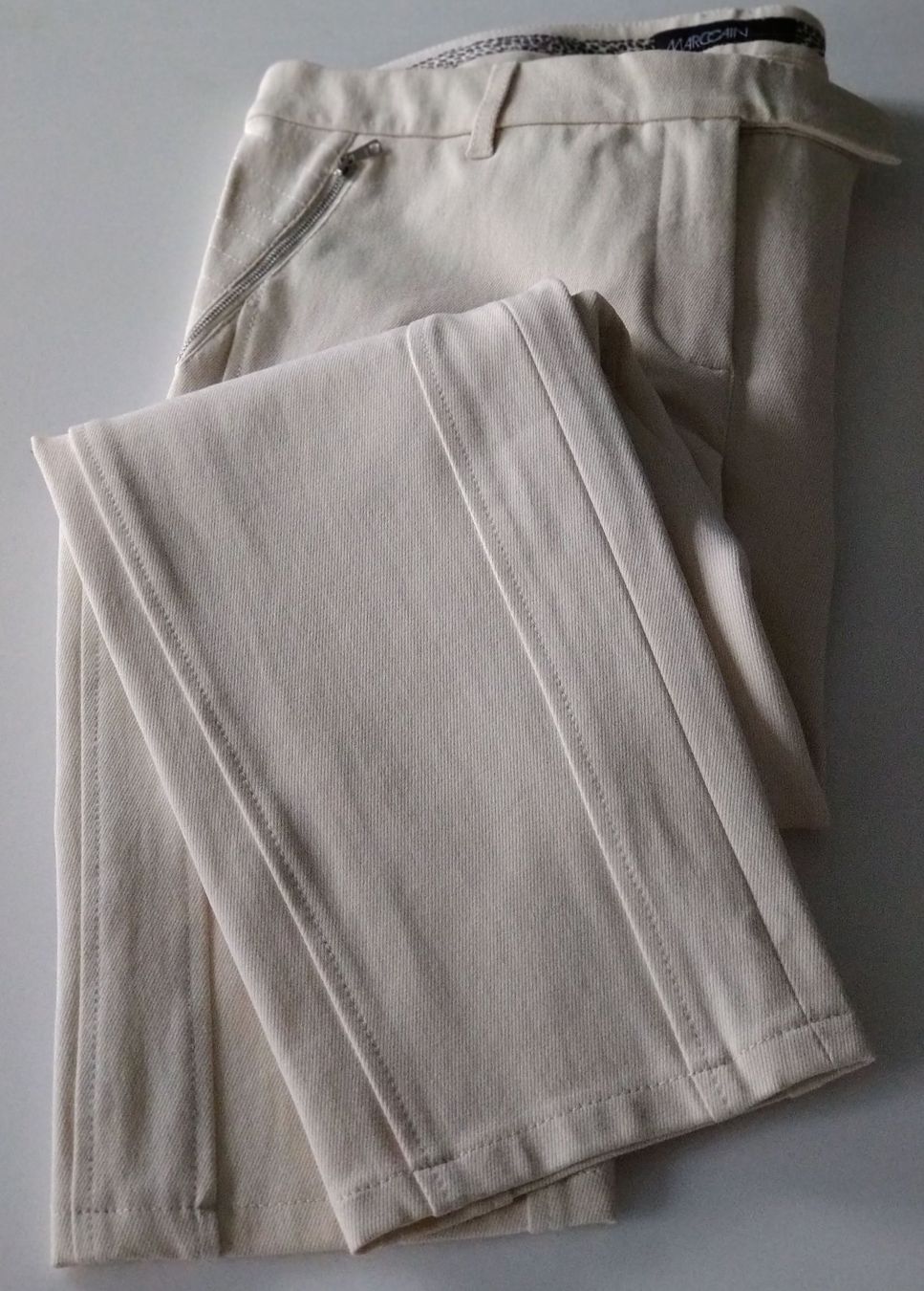 Marc Cain Pantaloni: Hose Marc Cain Gr. 6 – Nuovo (secondo la descrizione) da Degersheim venduto da 191maschina46 1
