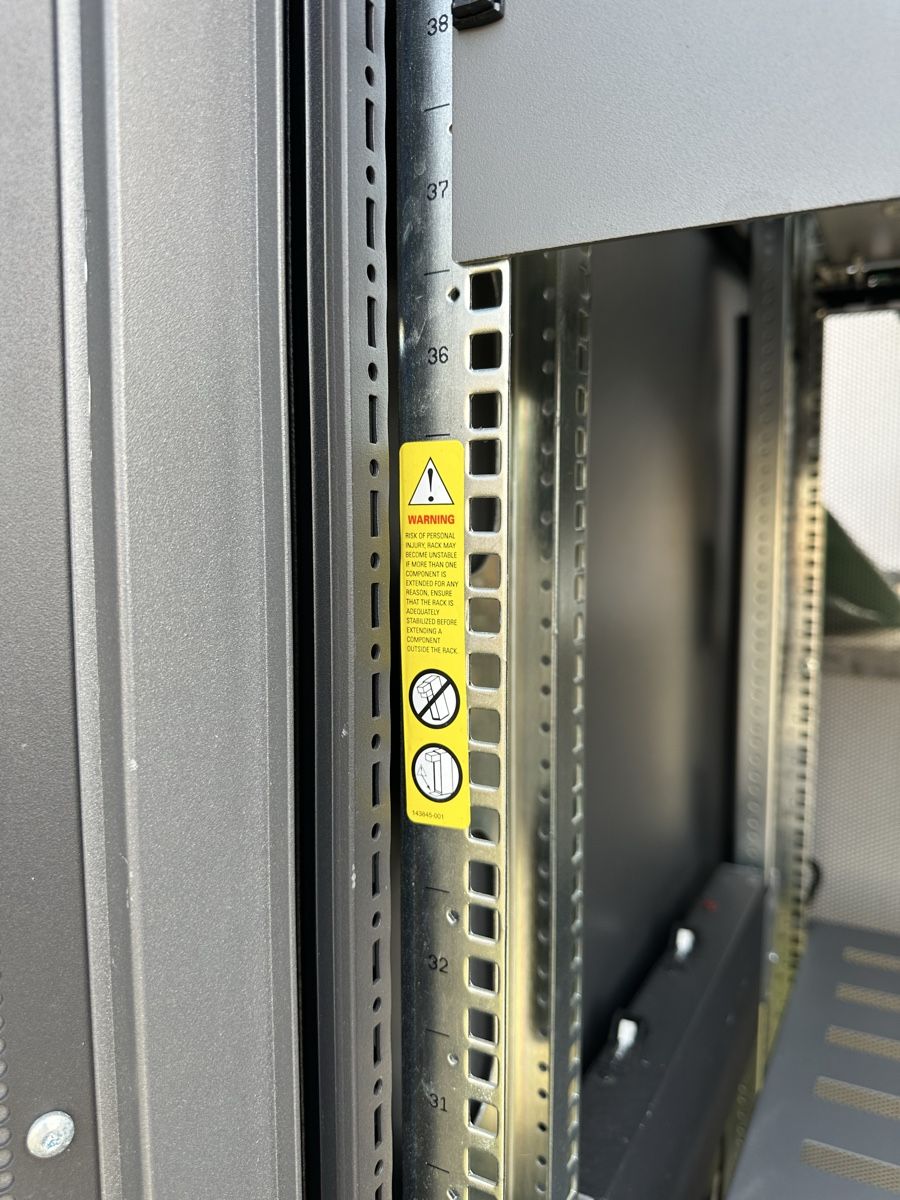 Server: Gebraucht Server – Gebraucht aus Dietikon von moradi24 5