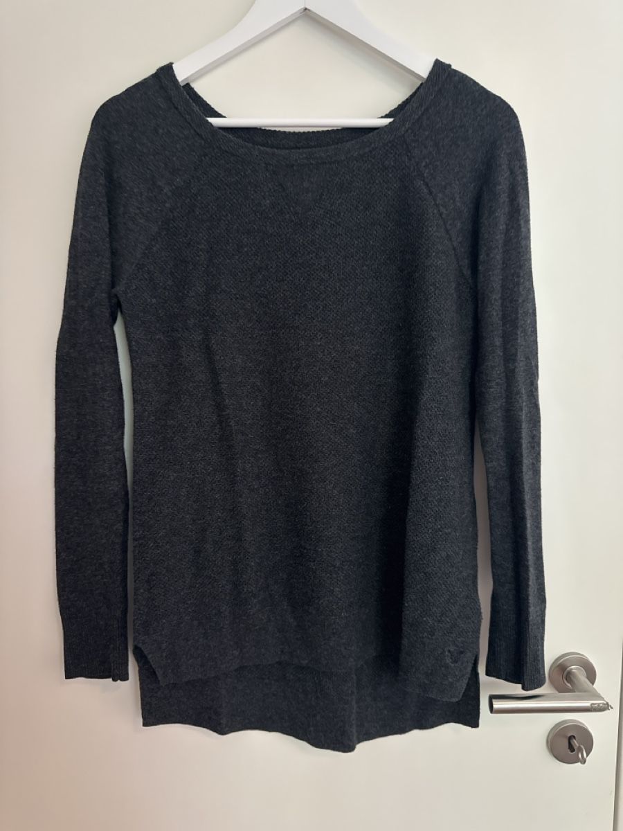American Eagle Pullover & Sweatshirts: Damen Pullover dunkelgrau Grösse M guter Zustand – Gebraucht aus Zürich von dan_ztl5