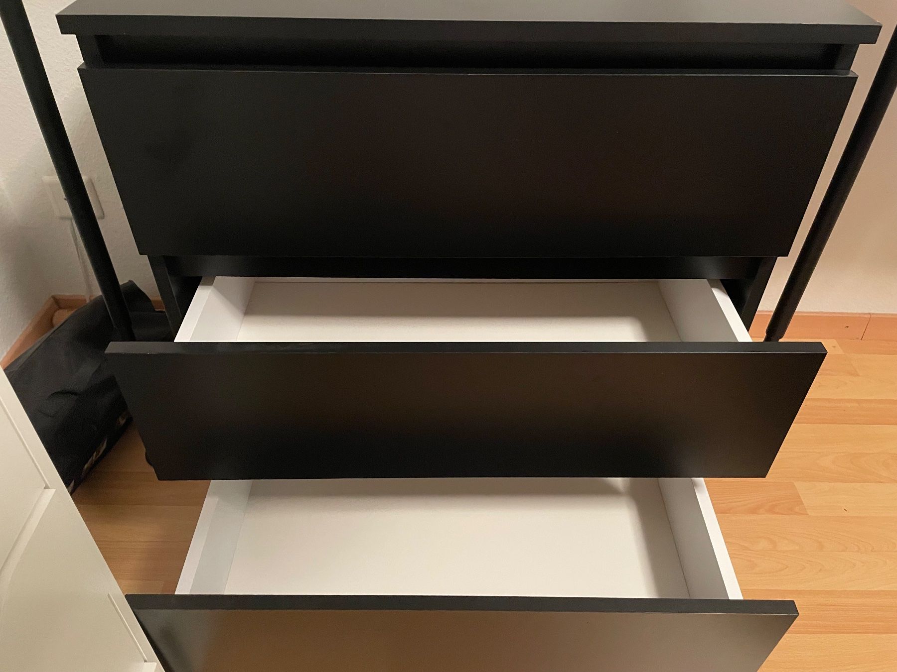 Kommoden: Kleine Schwarze Kommode – Gebraucht aus Rümlang von xl33 3