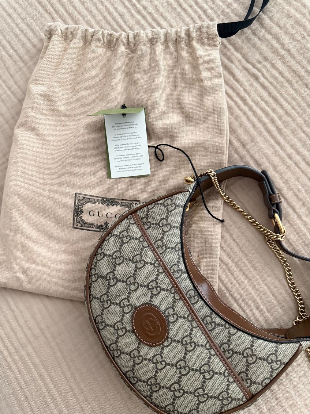 Gucci Borse da donna: Gucci GG half-moon-shaped mini bag – Nuovo (secondo la descrizione) da Bülach venduto da ale_2zhc 2