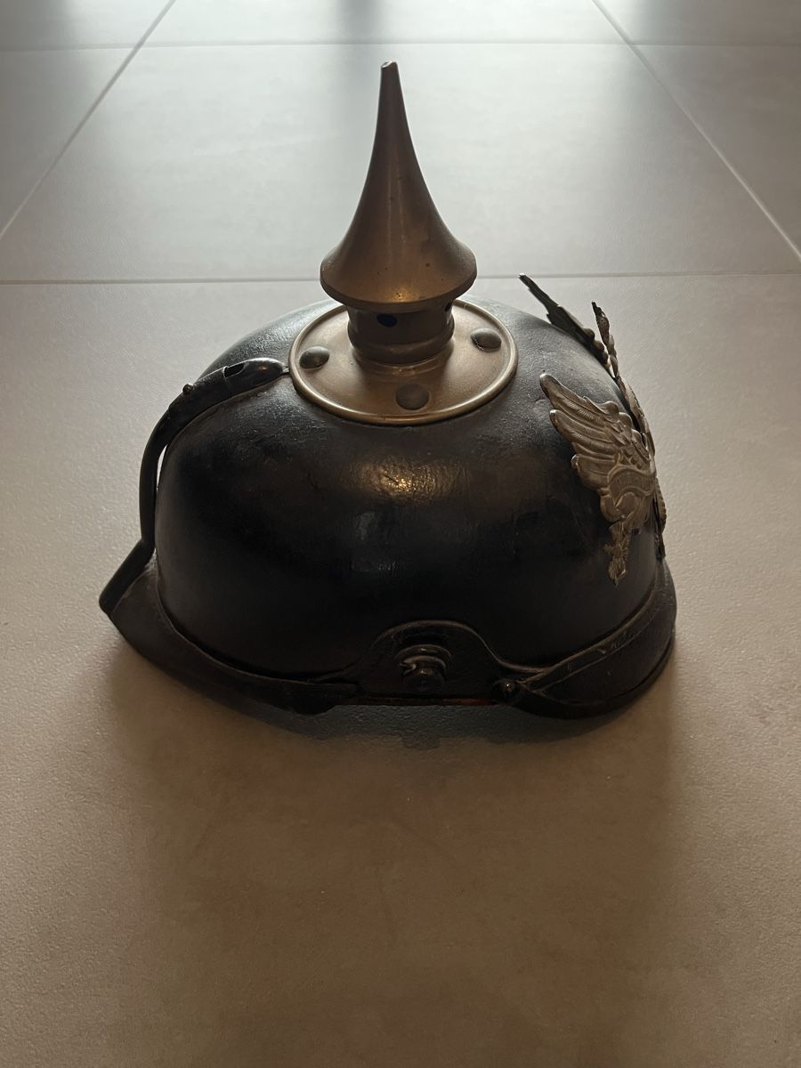 Uniformi & Effetti personali: Original Preussische Pickelhaube – Usato da Hergiswil NW venduto da Ansi777 2