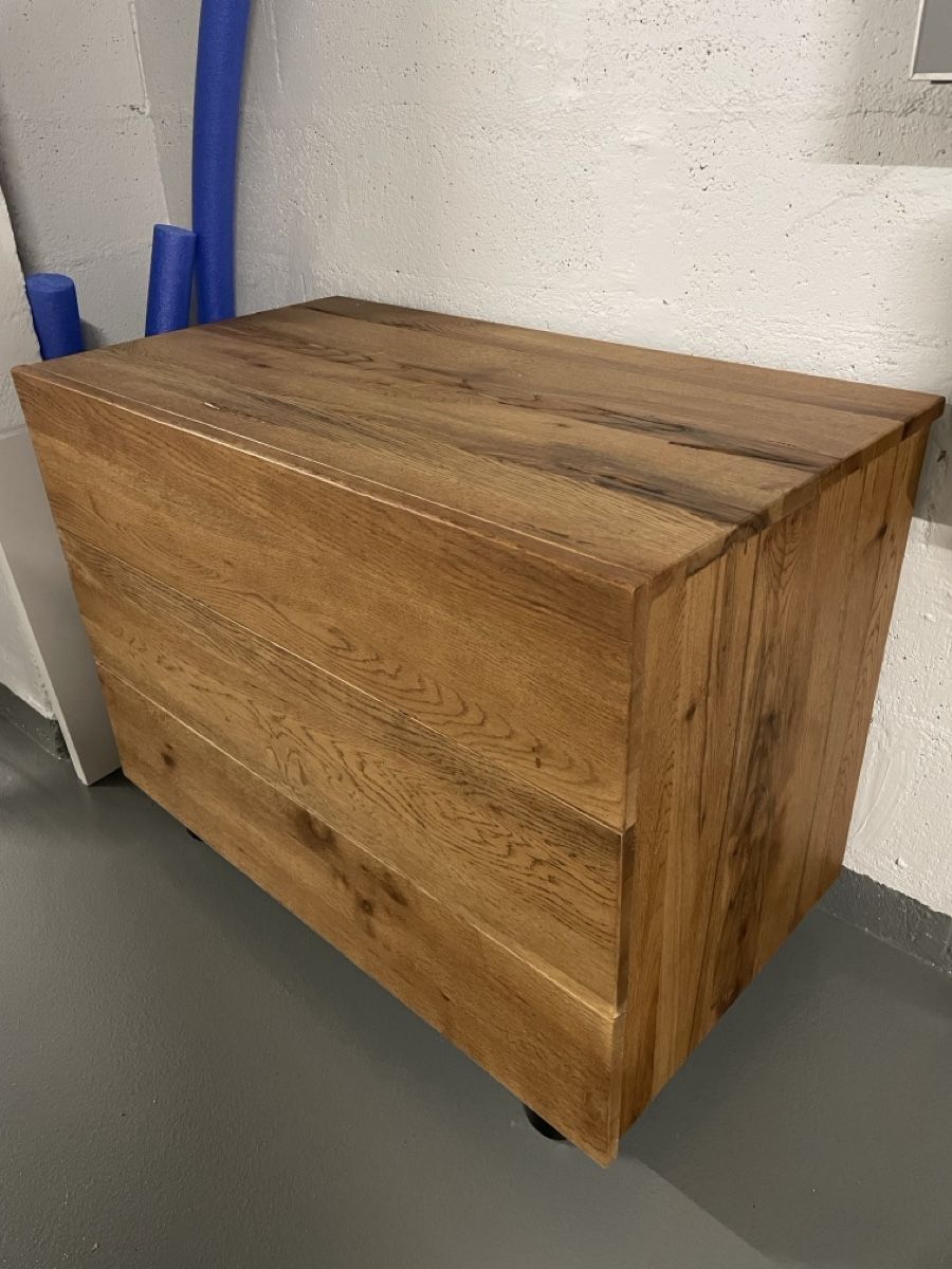 Kommoden: Commode en bois massif – Gebraucht aus La Tour-de-Peilz von flo_m27g 2