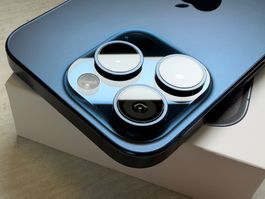 iPhone 15 Pro 256 GB Titan Blau – OVP, mit Zubehör