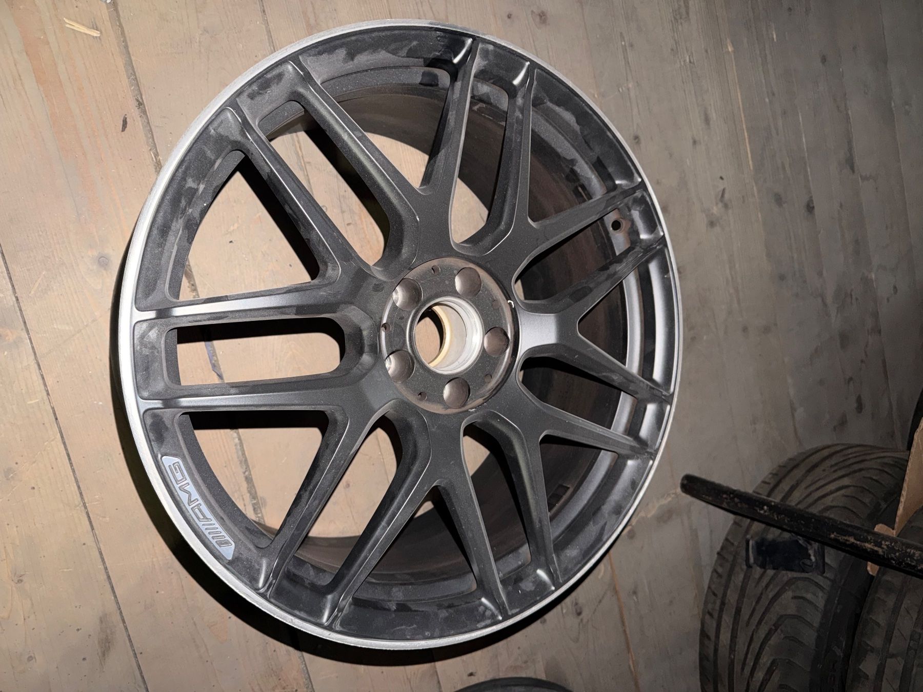 Mercedes-Benz Cerchioni: 2 Vorderradfelgen für Mercedes E63  – Difettoso da Gamsen venduto da mendesgbb 1