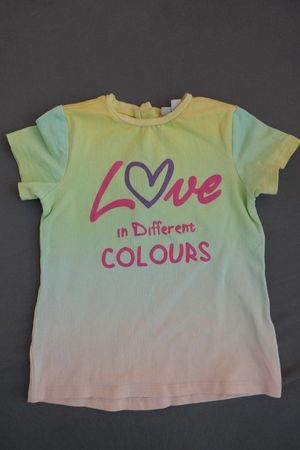 Hübsches buntes T-Shirt, Gr. 92