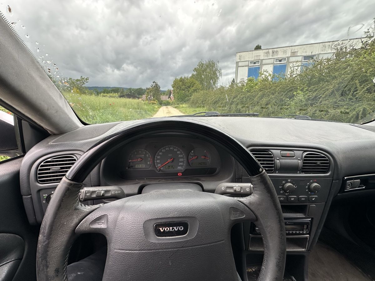 Volvo Automobili: Volvo V40 2.0 Turbo – Usato da Gals venduto da aya_p7pd 8