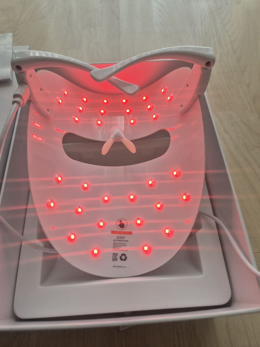 Visage & Oreilles: Eclair LEd Licht Maske – D'occasion à Eglisau par Accesoriesch 4