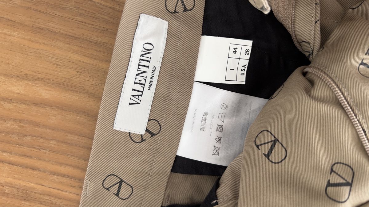 Valentino Pantaloni: Pantalon beige Valentino taille 28 – Usato da Geneve venduto da jsa_62f2 2