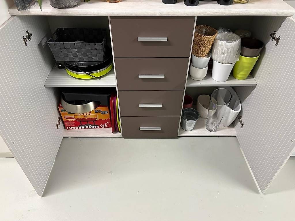 Büffets: Buffet beige – Gebraucht aus Vich von NatachaCK 1