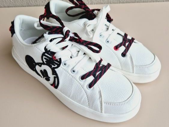Desigual Scarpe da donna: Desigual Mickey Mouse Sneaker Gr. 40 NEU – Nuovo e nell'imballaggio originale da Rotkreuz venduto da Bibi2405