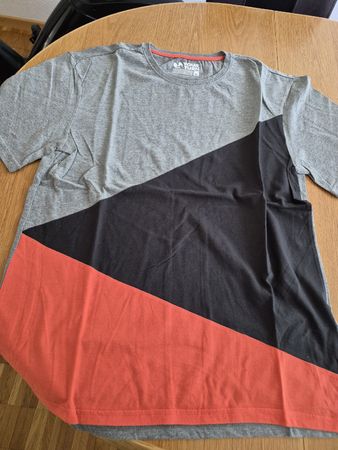 Graues T-Shirt Gr. XL, guter Zustand für den Sommer